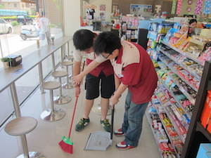 2012年與便利商店共同舉辦職場體驗