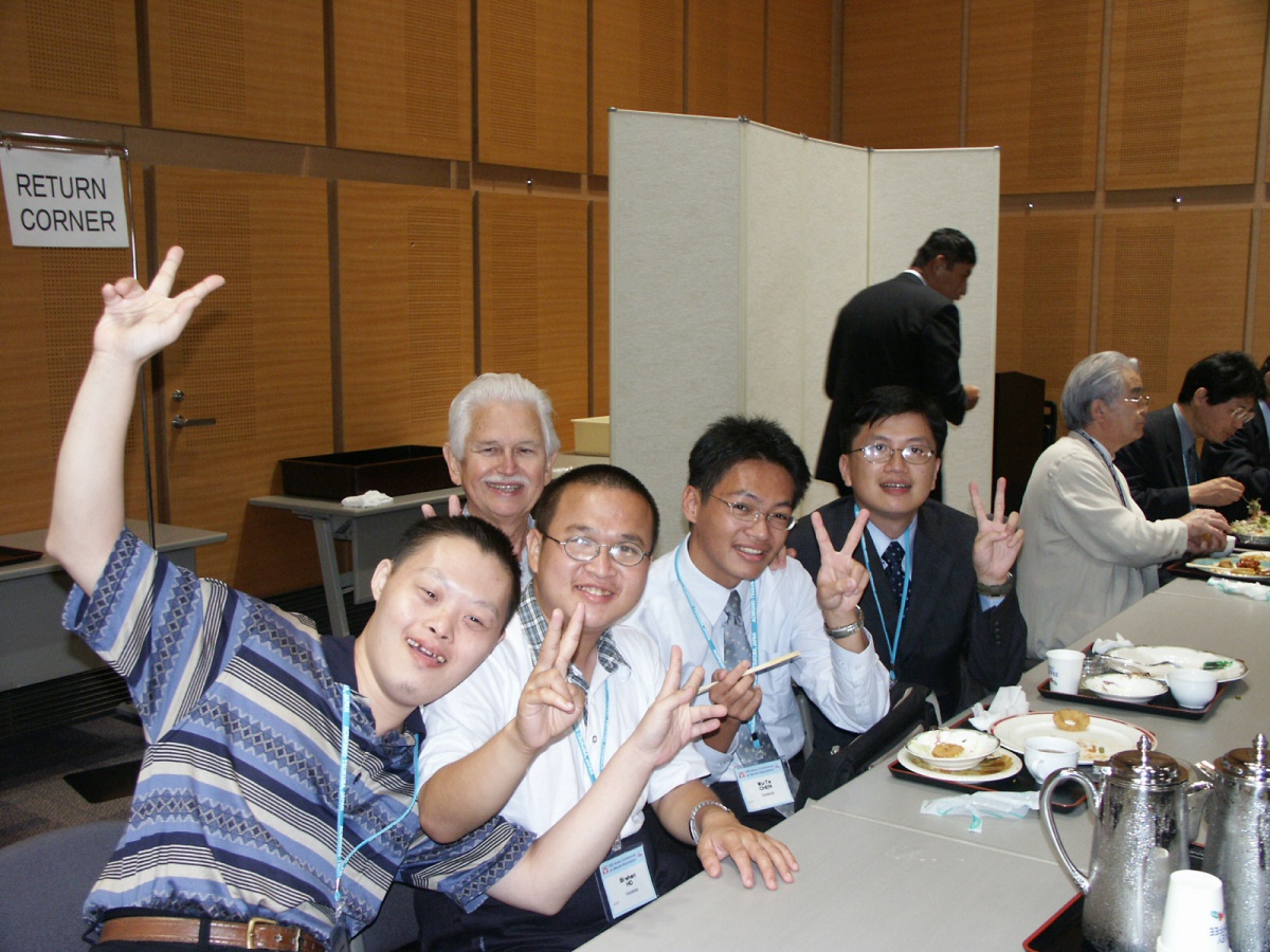 2003年赴日參加亞洲智能障礙聯盟大會